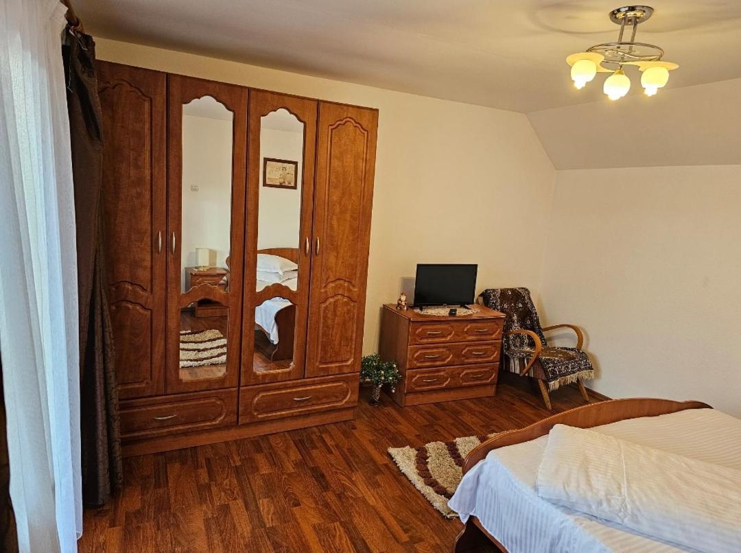 Vila Vladut Zărneşti Habitación foto